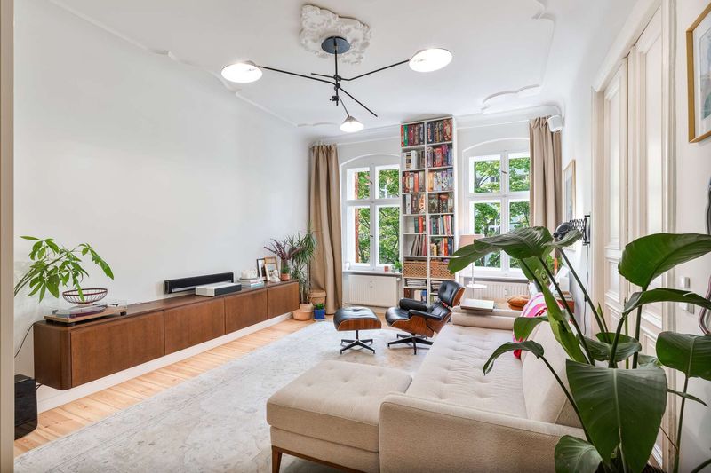 Ein Zuhause mit Charakter – großzügige Altbauwohnung in gepflegtem Ambiente